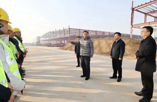 大年初一,省委书记轻车简从外出调研