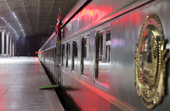 时速仅60公里!揭秘金正恩访华慢行20小时的“专列外交”