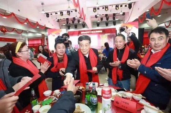 宗庆后祭:企业家、首富、“平民”及其真实的人生