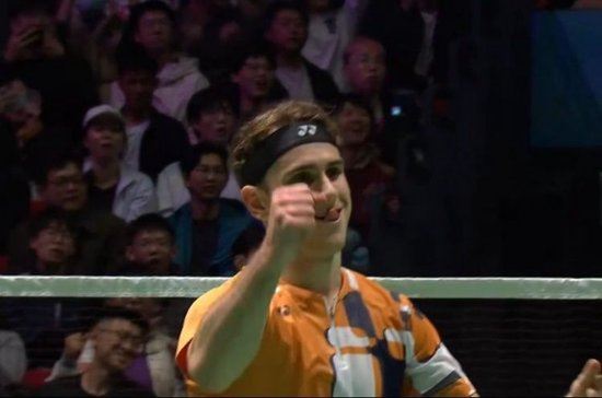 拉尼尔2-0击败乔纳坦夺得天王杯季军，收获35万奖金