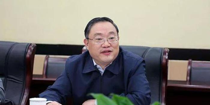 一部电影的成功,往往会衍生出一系列的续集电影,华语影坛上就诞生过无数的类型片系列电影,今天就和喵喵一起看看那些经典的系列