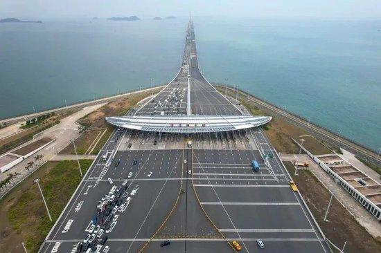 人民日报连发4篇重磅评论,传递的改革信号非同寻常