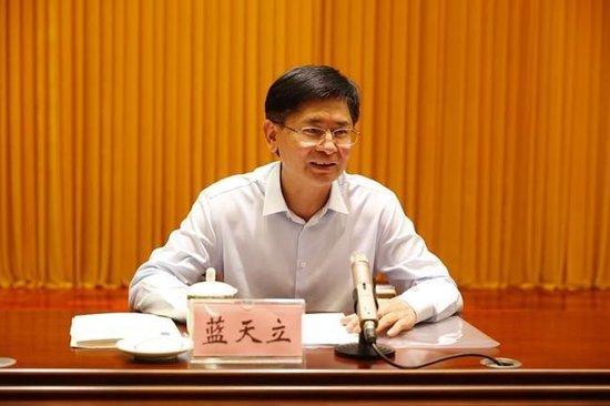 今年前后脚落马的两正部:曾同期公选副厅,仕途交集20年