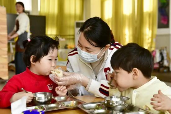 推行免费学前教育!国务院最新部署:各地尽快细化工作方案