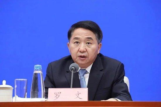 党中央、国务院三令五申要打破限制，这些问题却依然存在