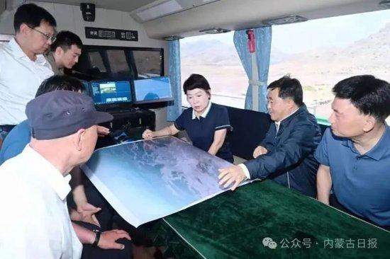 内蒙古自治区政府主席王莉霞被查,6天前曾赴现场指挥救灾!她是经济学博士,下讲台入仕途,47岁任市长、49岁任副省长