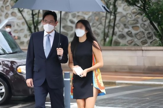 放弃美籍去当兵，韩国三星集团“废柴太子”要洗白？