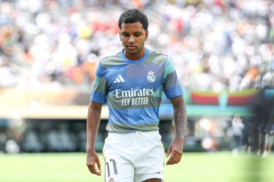 英媒:热刺计划引援有意罗德里戈和伊尔迪兹 皇马关注范德芬