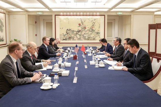 王文涛部长会见美国驻华大使庞德伟