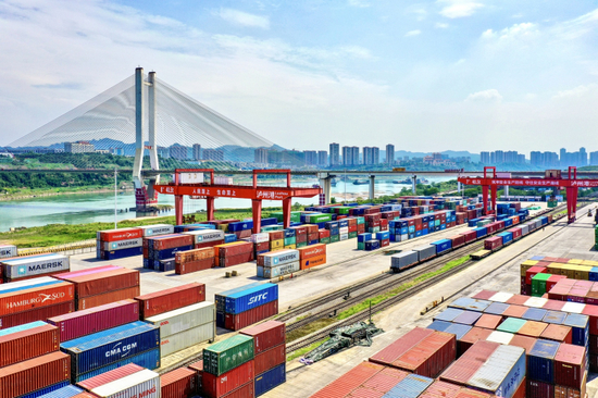 西部大省，正在猛拼水运