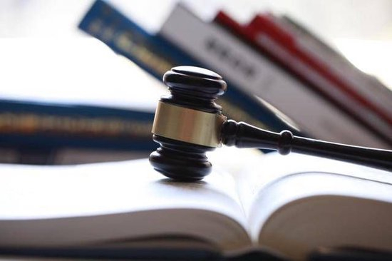 涉诈将面临鞭刑,今日正式生效!新加坡警方发文警告,不要有这两种行为