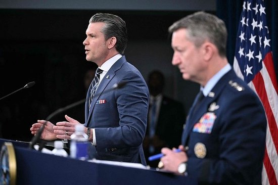 伊朗称击中F-35战斗机，以称对伊行动“还没过半”，美总统否认增兵