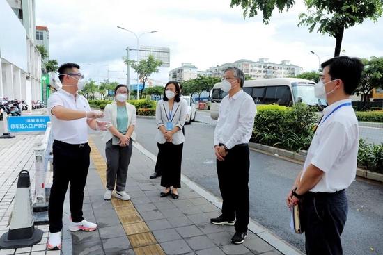 三亚市委书记：深入细致做好游客思想工作 最大限度争取理解和支持