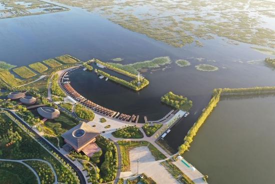 这是雄安新区白洋淀旅游码头(2022年9月7日,无人机照片)。新华社记者 杨世尧 摄