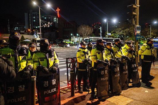  韩国检方对国防部防间谍司令部进行扣押搜查