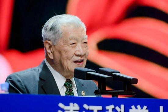 “华人神探”李昌钰，有新身份