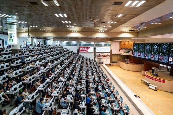习近平总书记关切事|幸福生活像花儿一样——把地方特色产业做优做强之二