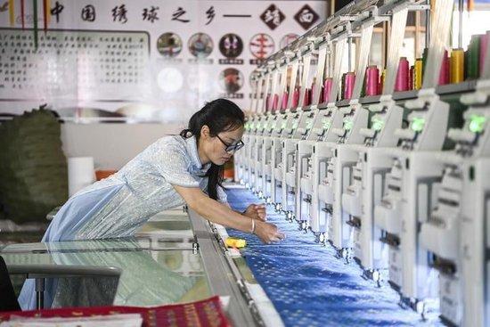 镜观·回响|坚持以人为本 推进共同富裕