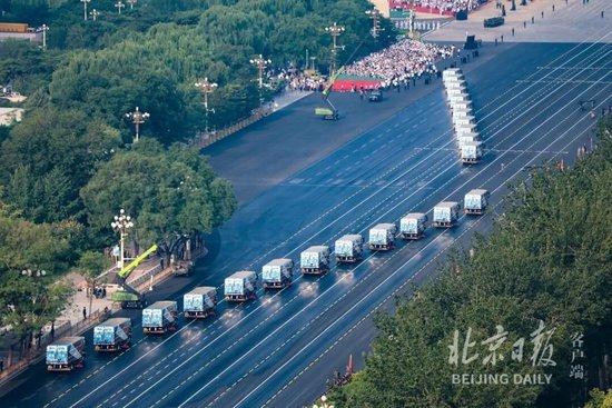 罕见视角!九三阅兵地上最高点位,出图
