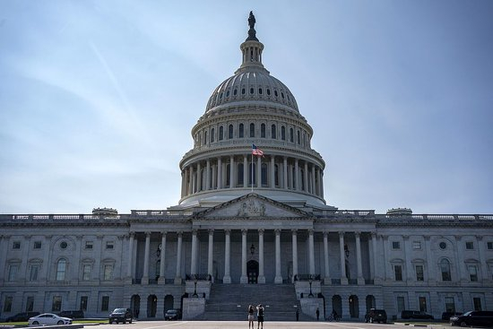 美参议院未通过民主党提出的拨款法案 政府“关门”持续