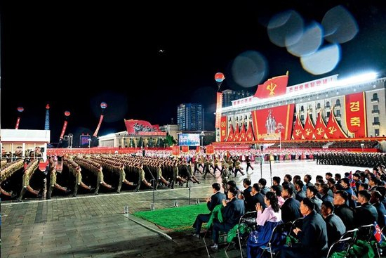 金正恩的“阅兵外交”,女儿未亮相