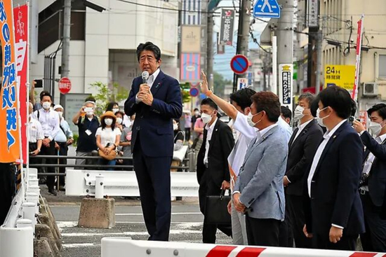 村山富士去世同一日,日本首相石破茂、自民党总裁高市早苗正与靖国神社勾连!