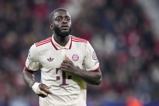 体图:于帕续约问题在于签字费分歧,拜仁具体询问格伊的情况