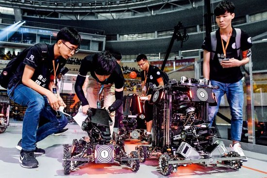 “90后”,疯狂“造人”