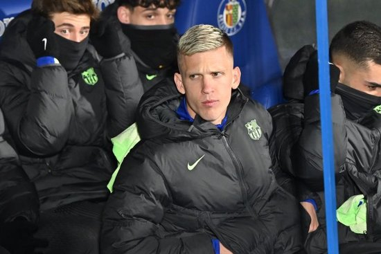 世体:莱万和奥尔莫昨日已恢复正常训练,为弗里克提供了更多选择