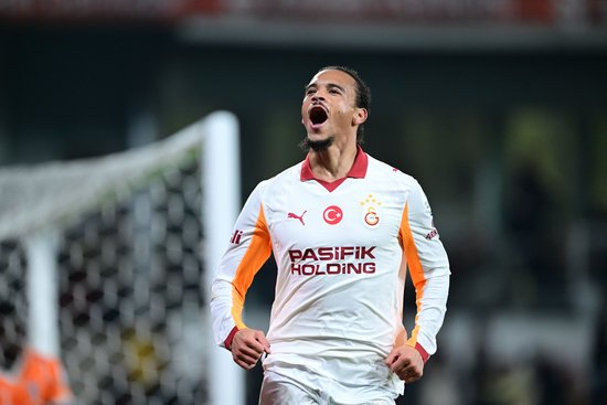 拜仁成功止损!29岁萨内土超11轮仅3球1助,年薪1125万欧全队第2