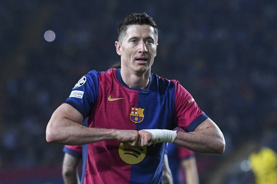 塞尔电台:西蒙尼十分欣赏莱万,马竞可能是他的下一站