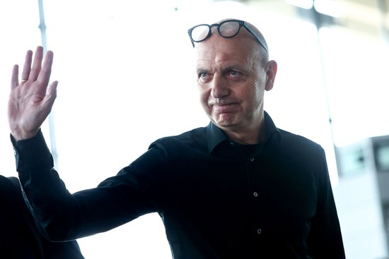 德国足协官方:诺伊恩多夫连任足协主席,任期至2029年