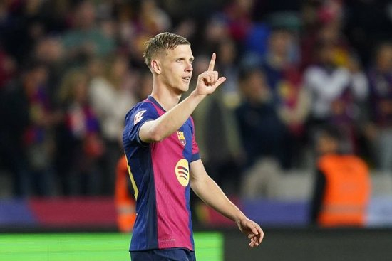 阿斯:奥尔莫首发表现出色,成为巴萨的意外收获