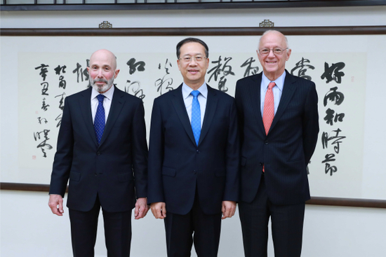 外交部副部长马朝旭会见美中关系全国委员会负责人