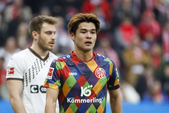 德媒:法兰克福有意日本中场佐野海舟,美因茨要价超2500万欧