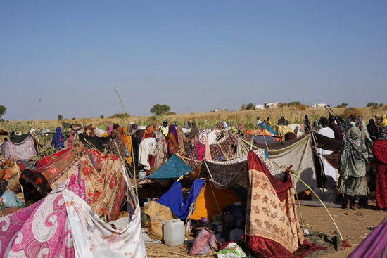 这里已被屠城,血迹太空可见