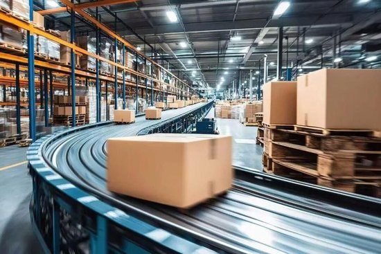 涉密文件伪装商业合同、追踪器藏行李箱把手……警惕间谍用快递“暗度陈仓”