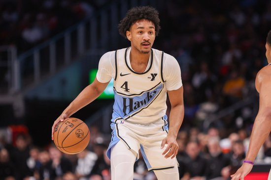 2023年15号秀！官方：湖人正式与巴夫金签下10天合同 后者穿18号