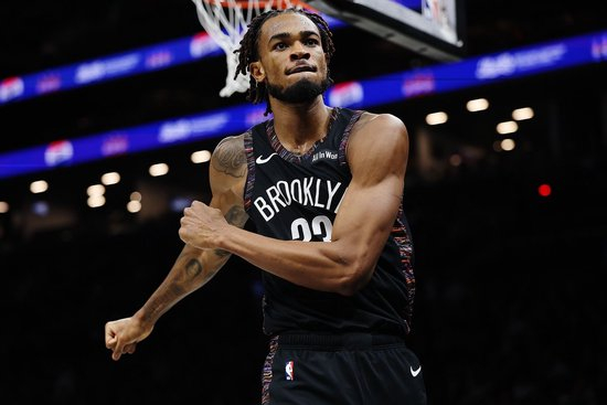 原来是备胎！东契奇初到湖人后列出了5个中锋目标 艾顿并不在其中