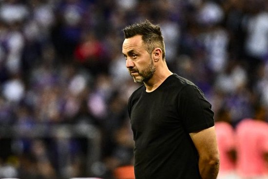 杜加里:德泽尔比被严重高估,30场比赛换30套阵容令球员迷失