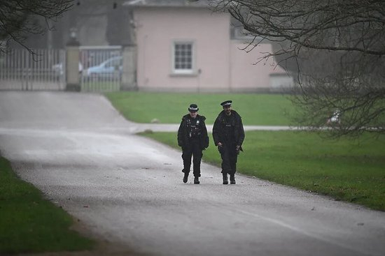 “有用的白痴王子”，又被利用了