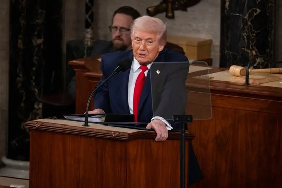 ▲当地时间2026年2月24日，美国总统特朗普在众议院会议厅向国会联席会议发表国情咨文 图据视觉中国