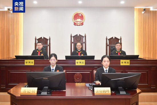 有期徒刑十二年 国家烟草专卖局原副局长张天峰受贿案一审宣判