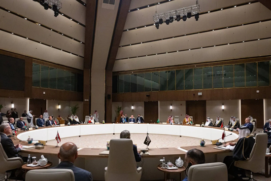 当地时间3月18日，12国外长在利雅得举行磋商会议。 图源：沙特《中东报》