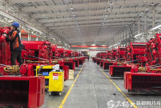 天山北望：发展新潮，动能澎湃正当时