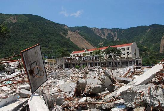 被地震摧毁的北川中学。图片来源于网络