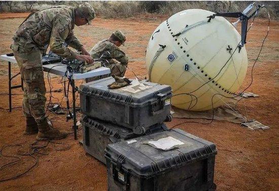 资料图:美国陆军多域特遣部队士兵进行训练(来源:解放军报)