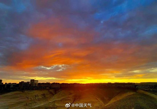 落日熔金！新疆阿克陶晚霞绝美如油画