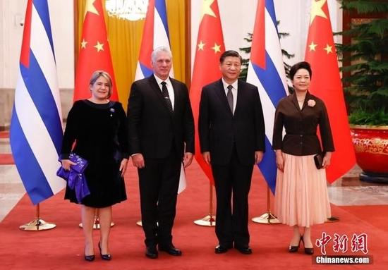 11月25日,中共中央总书记、国家主席习近平在人民大会堂,为来华进行国事访问的古巴共产党中央委员会第一书记、古巴国家主席迪亚斯-卡内尔举行欢迎仪式。 中新社记者 杜洋 摄