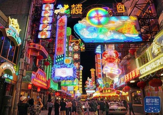 镜观·回响|浦江奔涌传薪火 海派融新纳百川